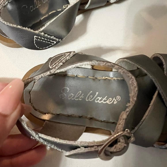 SALT WATER SANDALS BY HOY Original Sandals Girl Size 9 - Picture 3 of 6